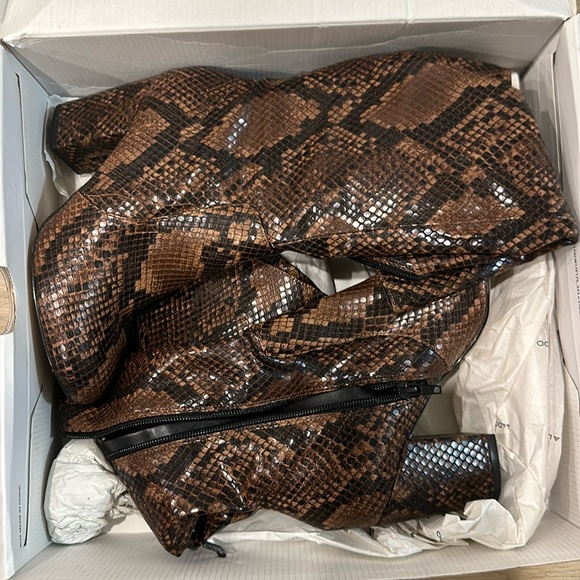 ALDO Snake Print ALOESSA HEEL BOOT - Picture 4 of 4
